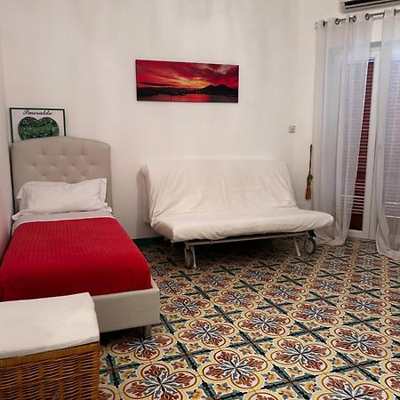 Sorrento Home E Flat Park And Pool Bagian luar foto