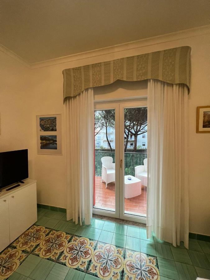 Sorrento Home E Flat Park And Pool Bagian luar foto