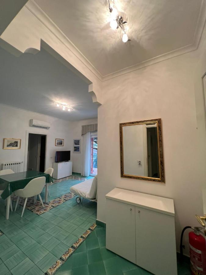 Sorrento Home E Flat Park And Pool Bagian luar foto