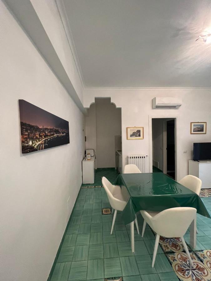 Sorrento Home E Flat Park And Pool Bagian luar foto