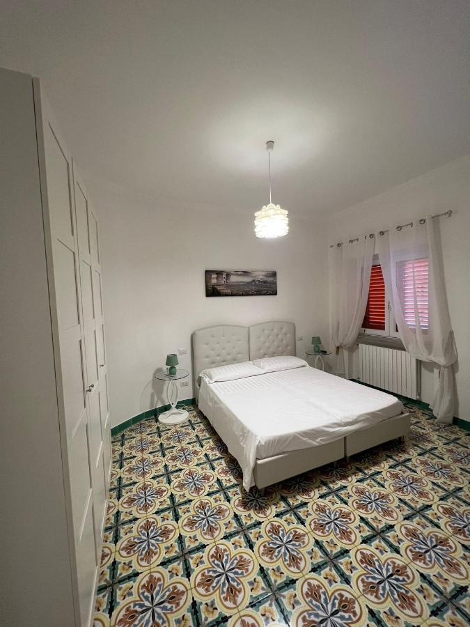 Sorrento Home E Flat Park And Pool Bagian luar foto