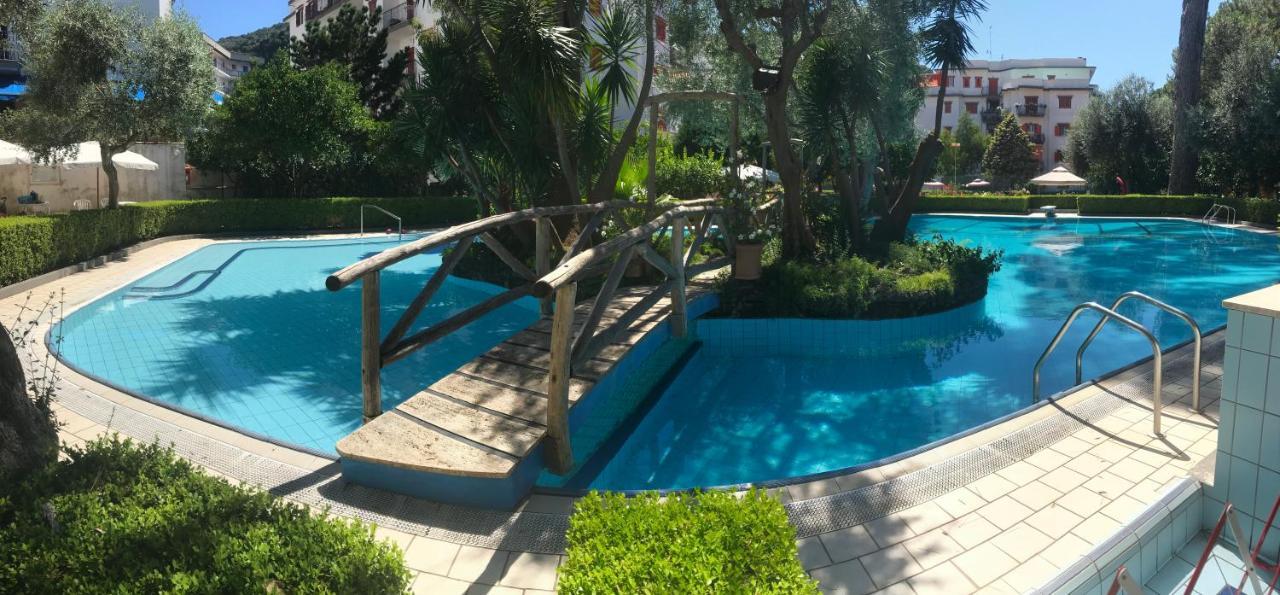 Sorrento Home E Flat Park And Pool Bagian luar foto